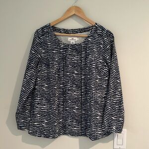 Vineyard Vines Long sleeve top. Sz 6. Fully lined.